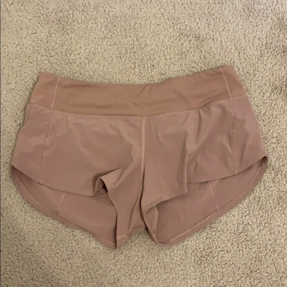 lululemon speed it up 2.5” shorts in mauve size 6